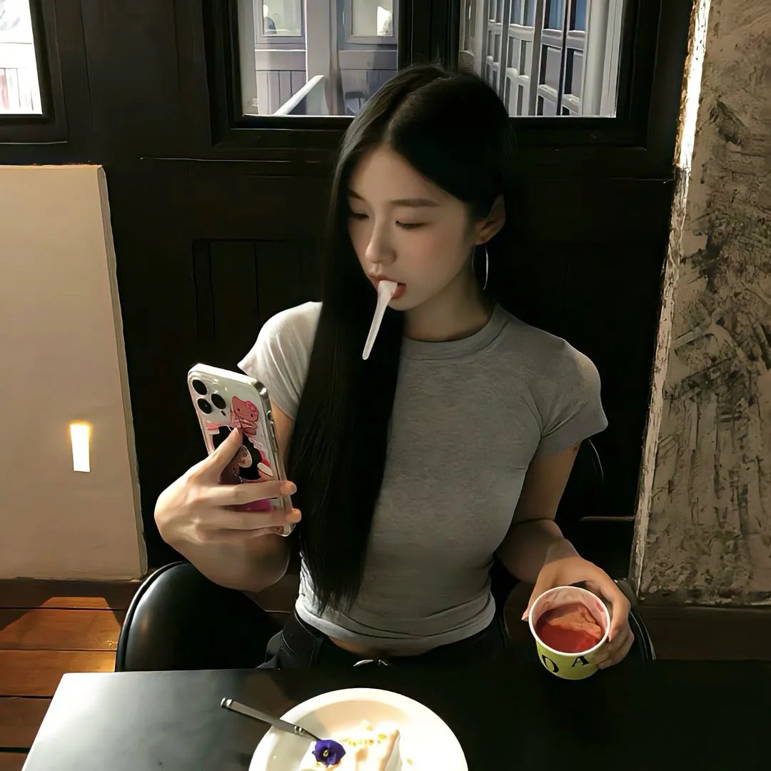 幽异仲夏